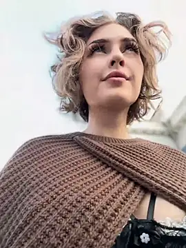 Snapshot of KellyKeler chatting on 8, 11, 2025 KellyKeler online show from 8, 11, 2025