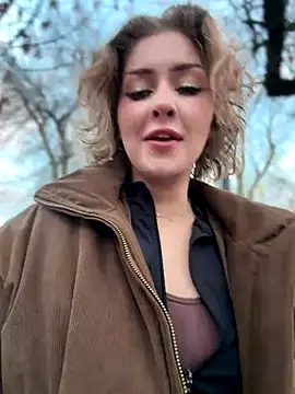 Snapshot of KellyKeler chatting on 18, 12, 2025 KellyKeler online show from 18, 12, 2025