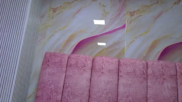 emmacurvy online show from 2, 4, 2026