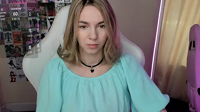 NessaDiazz online show from 21, 9, 2025