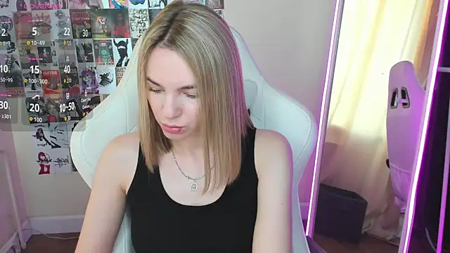 NessaDiazz online show from 26, 9, 2025