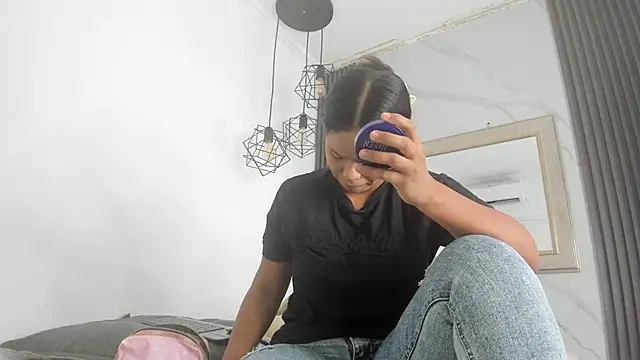 keyla mejia online show from 30, 3, 2026