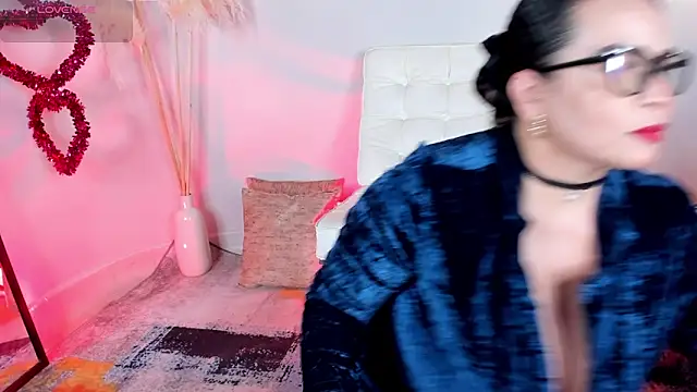 DivaFlamme online show from 22, 9, 2025