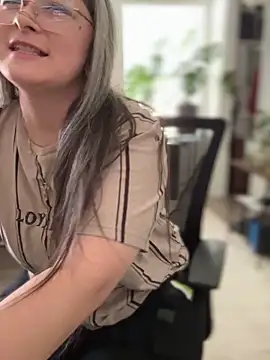 Alix Valentine online show from 7, 10, 2025