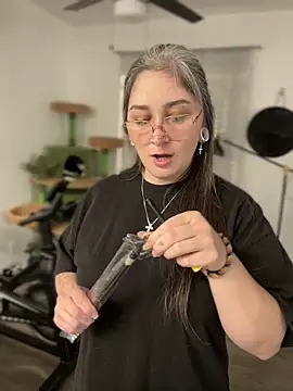 Alix Valentine online show from 6, 2, 2026