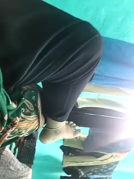 Villageanuty online show from 16, 4, 2026