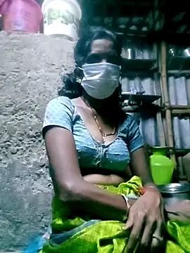 Snapshot of Tamilauntyhot chatting on 18, 10, 2025 Tamilauntyhot online show from 18, 10, 2025