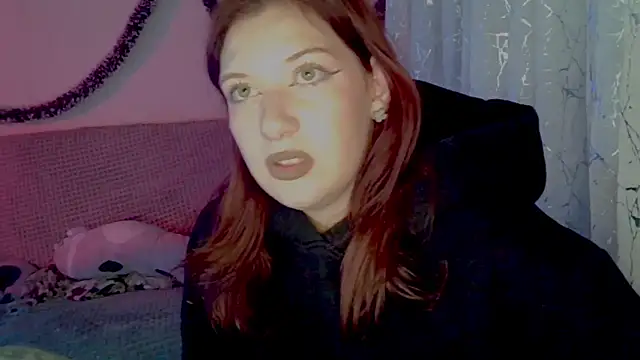 Lily Ember online show from 16, 1, 2026