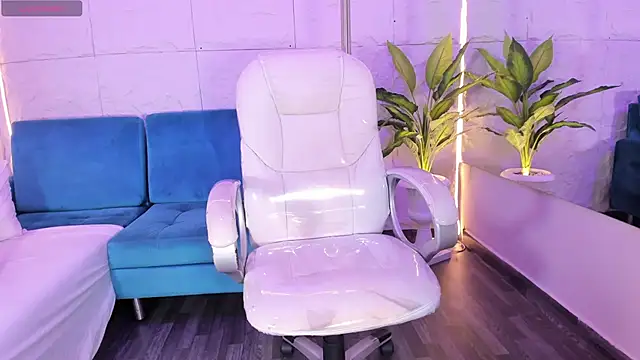 Snapshot of AlissonHarperr chatting on 29, 10, 2025 AlissonHarperr online show from 29, 10, 2025