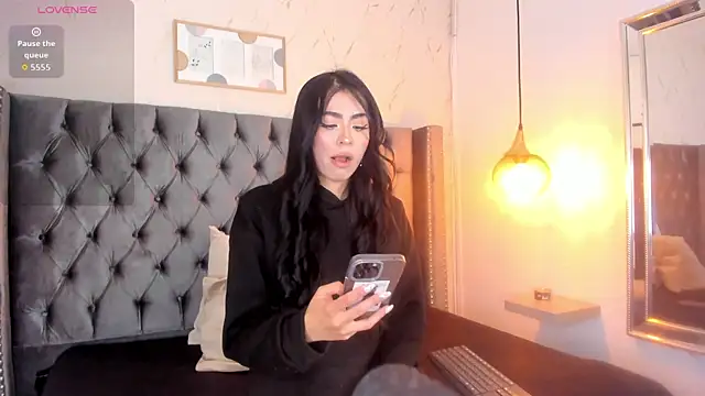 Anya Belth online show from 18, 3, 2026