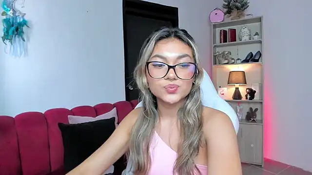 Snapshot of Tatiana_mendoza chatting on 23, 9, 2025 Tatiana mendoza online show from 23, 9, 2025