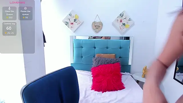 Snapshot of Sharloth_F_W chatting on 17, 11, 2025 Sharloth F W online show from 17, 11, 2025