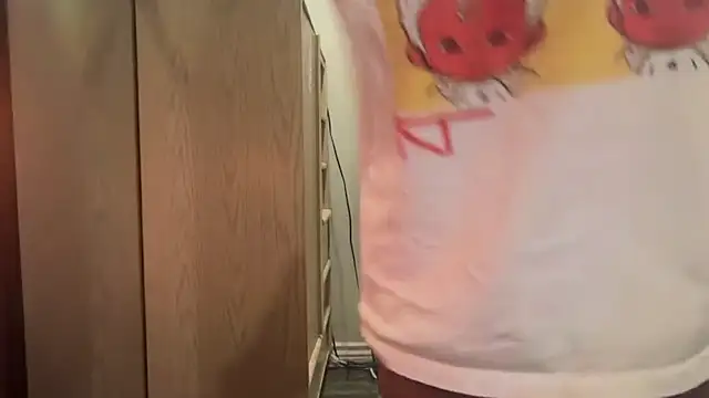 kSwisssxxx online show from 28, 10, 2025