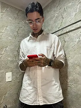 samm4044 online show from 26, 10, 2025