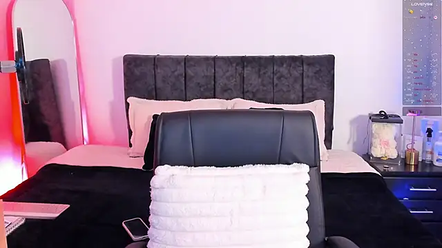 Snapshot of Taylormaxwell chatting on 16, 2, 2026 Taylormaxwell online show from 16, 2, 2026