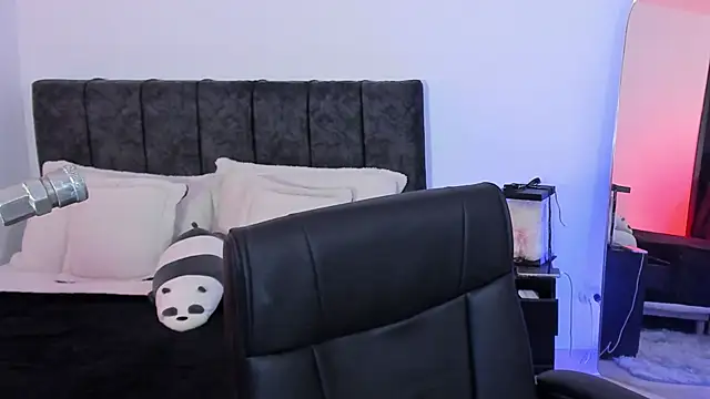 Snapshot of Taylormaxwell chatting on 27, 2, 2026 Taylormaxwell online show from 27, 2, 2026