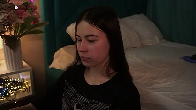 ywixos online show from 25, 3, 2026