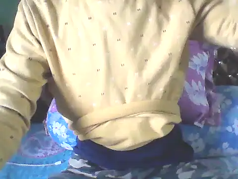 Snapshot of darkbluemoon chatting on 23, 12, 2025 darkbluemoon online show from 23, 12, 2025