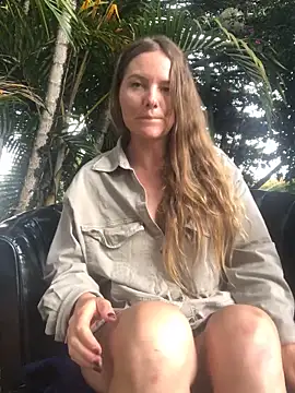 Angiehuston1 online show from 18, 3, 2026