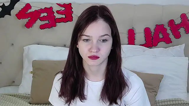 MichelleRoux online show from 1, 11, 2025