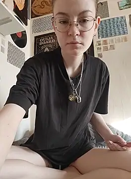 Snapshot of _arigins_ chatting on 8, 10, 2025  arigins  online show from 8, 10, 2025