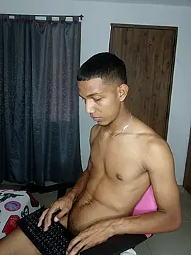 Snapshot of miguelmarcus chatting on 14, 9, 2025 miguelmarcus online show from 14, 9, 2025