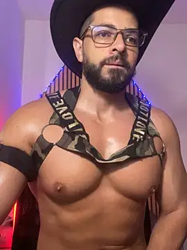 Snapshot of magnumchris chatting on 7, 2, 2026 magnumchris online show from 7, 2, 2026