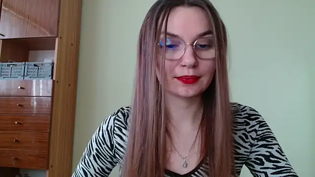 LooveELLYx online show from 21, 2, 2025