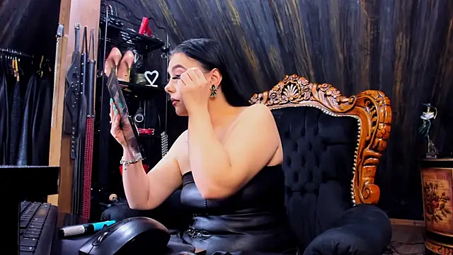 Snapshot of MistressEly chatting on 18, 1, 2026 MistressEly online show from 18, 1, 2026