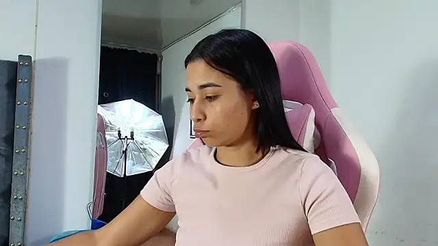 GraceWallace  online show from 25, 4, 2026