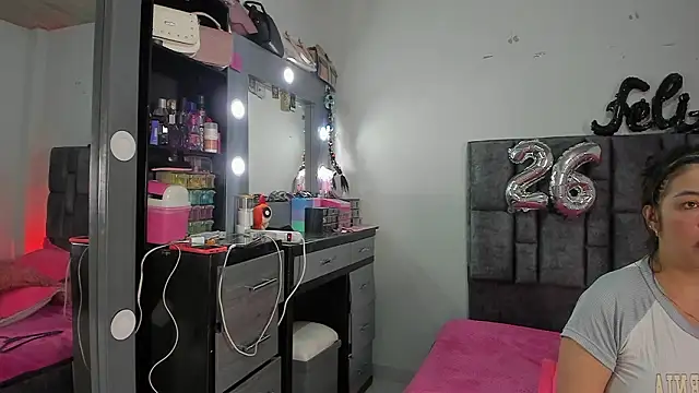 Esmeraldaa- online show from 10, 3, 2026