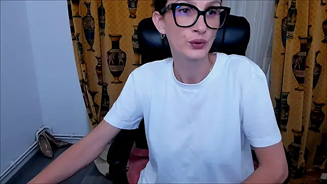 NaughtyWifey1 online show from 19, 9, 2025