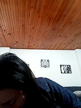 katherine blair online show from 13, 4, 2026