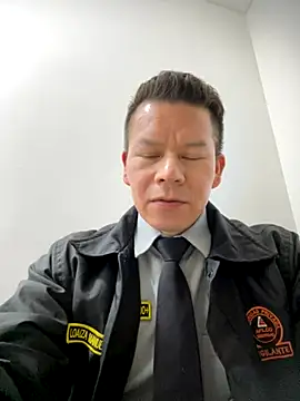 Snapshot of Manu0586 chatting on 4, 10, 2025 Manu0586 online show from 4, 10, 2025