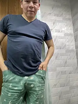 Snapshot of Manu0586 chatting on 25, 11, 2025 Manu0586 online show from 25, 11, 2025