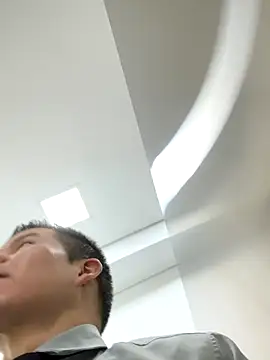 Snapshot of Manu0586 chatting on 2, 12, 2025 Manu0586 online show from 2, 12, 2025