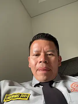 Snapshot of Manu0586 chatting on 5, 4, 2026 Manu0586 online show from 5, 4, 2026