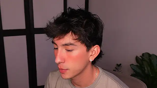 sweettaaron01 online show from 18, 6, 2026