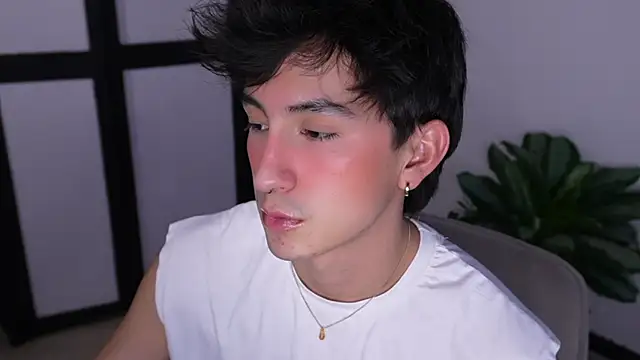 sweettaaron01 online show from 26, 6, 2026