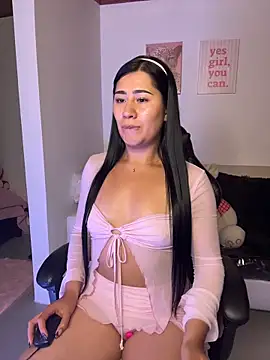 evelyn ch  online show from 31, 3, 2026