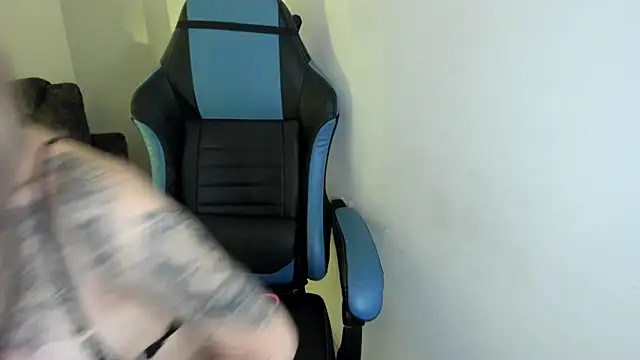 Scarbadgirl  online show from 1, 10, 2025