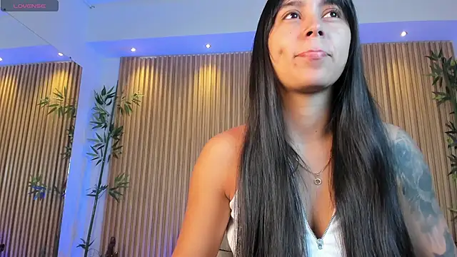 Snapshot of freyja_sweet_ chatting on 12, 10, 2025 freyja sweet  online show from 12, 10, 2025