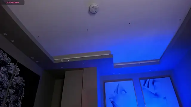 IsabellaMoreau online show from 17, 11, 2025