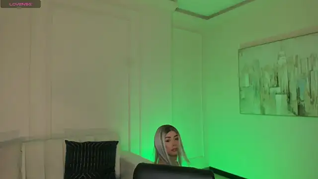 IsabellaMoreau online show from 14, 2, 2026