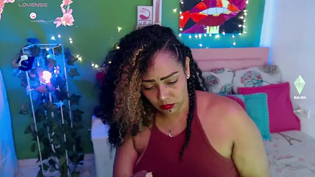 Snapshot of katherinnyazz chatting on 24, 9, 2025 katherinnyazz online show from 24, 9, 2025