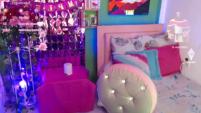 Snapshot of katherinnyazz chatting on 9, 11, 2025 katherinnyazz online show from 9, 11, 2025