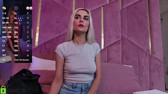 SelenaDaze online show from 28, 11, 2025