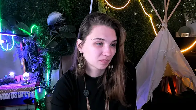 Snapshot of TessaMill chatting on 3, 10, 2025 TessaMill online show from 3, 10, 2025