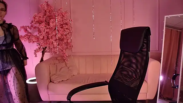 TessaMill online show from 10, 3, 2026