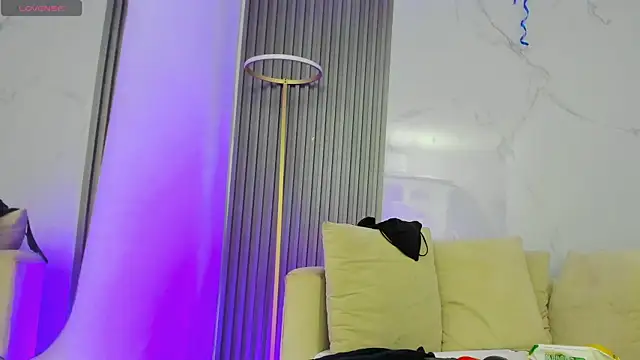 Snapshot of kiaratentation chatting on 3, 12, 2025 kiaratentation online show from 3, 12, 2025